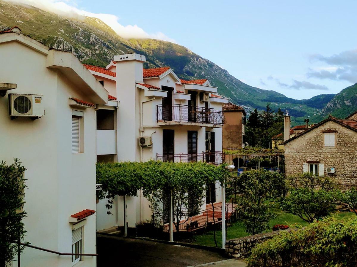 Rooms & Apartments Vukasovic Kotor Exterior photo